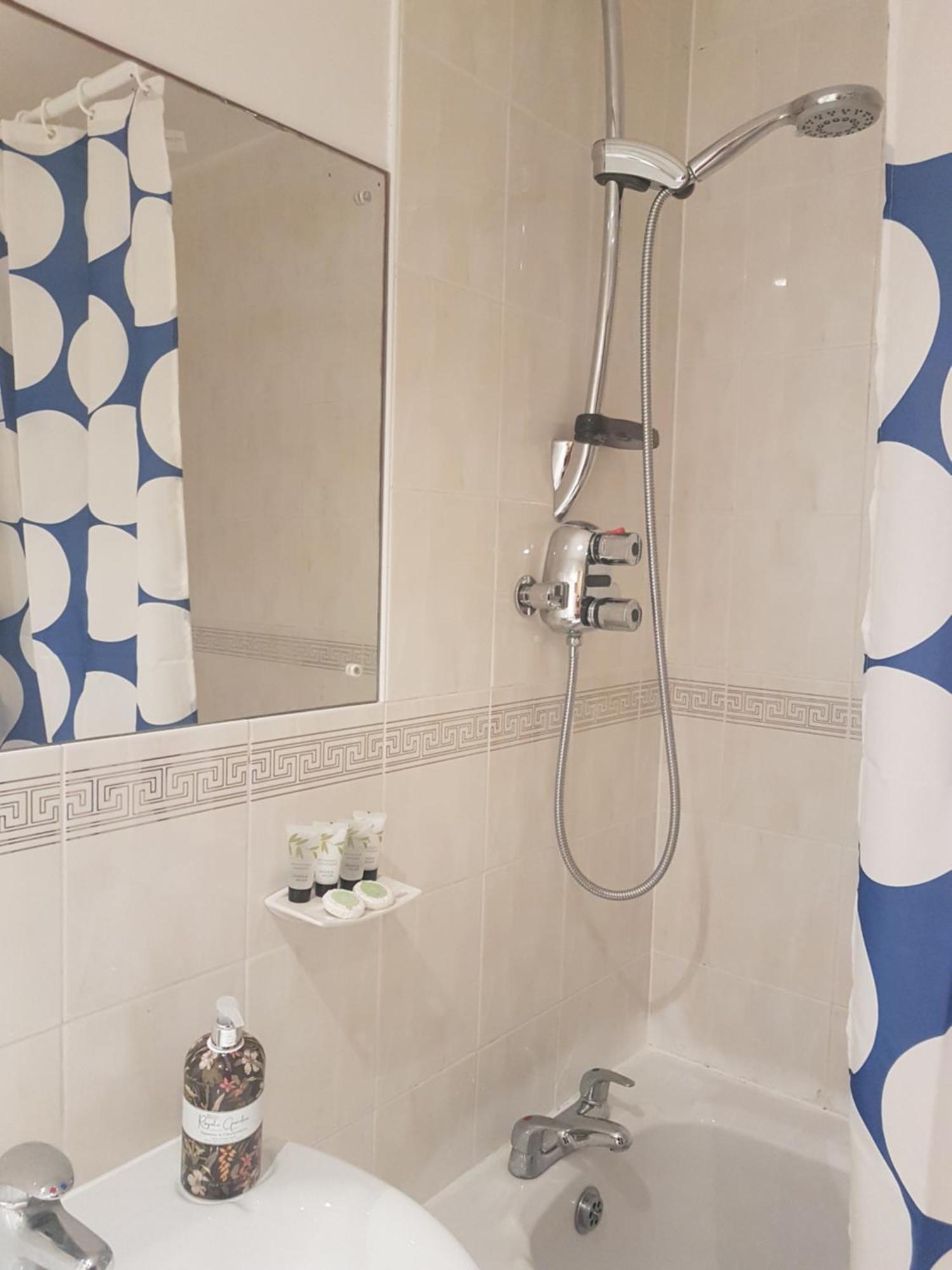 On Ground Floor In Centre Apartament